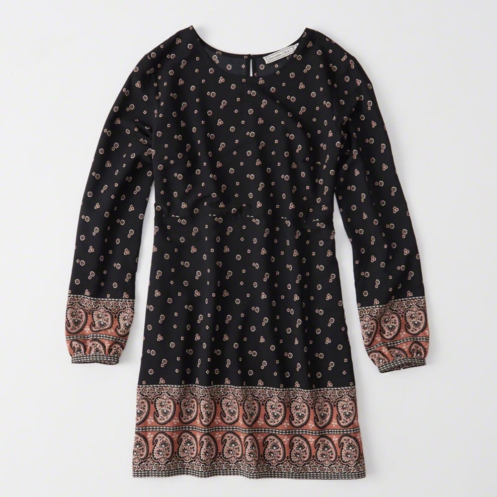 LONG-SLEEVE BOHO DRESS
